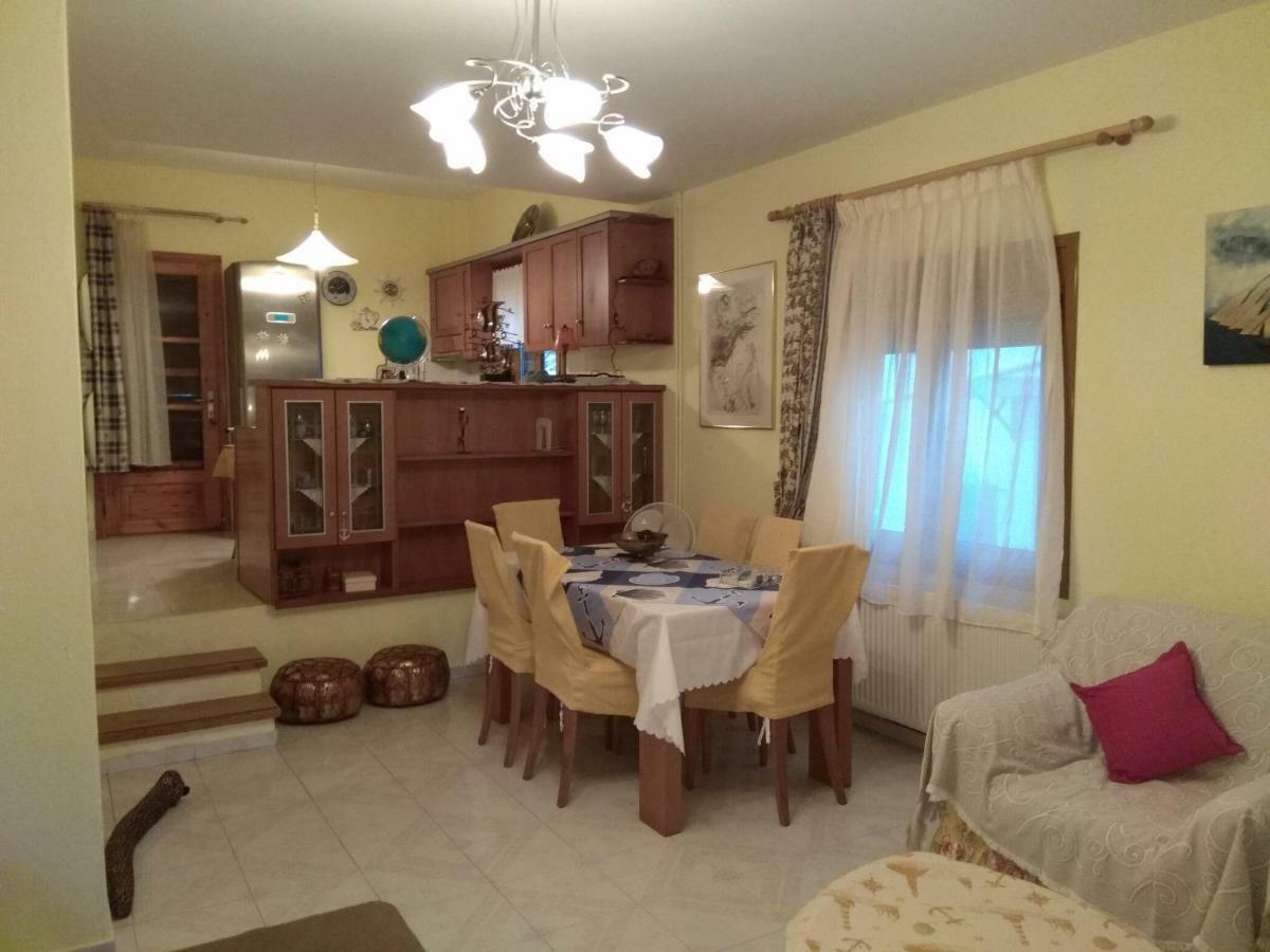 Willa Family Seaside House In Mouries Paralia Dionisiou Zewnętrze zdjęcie