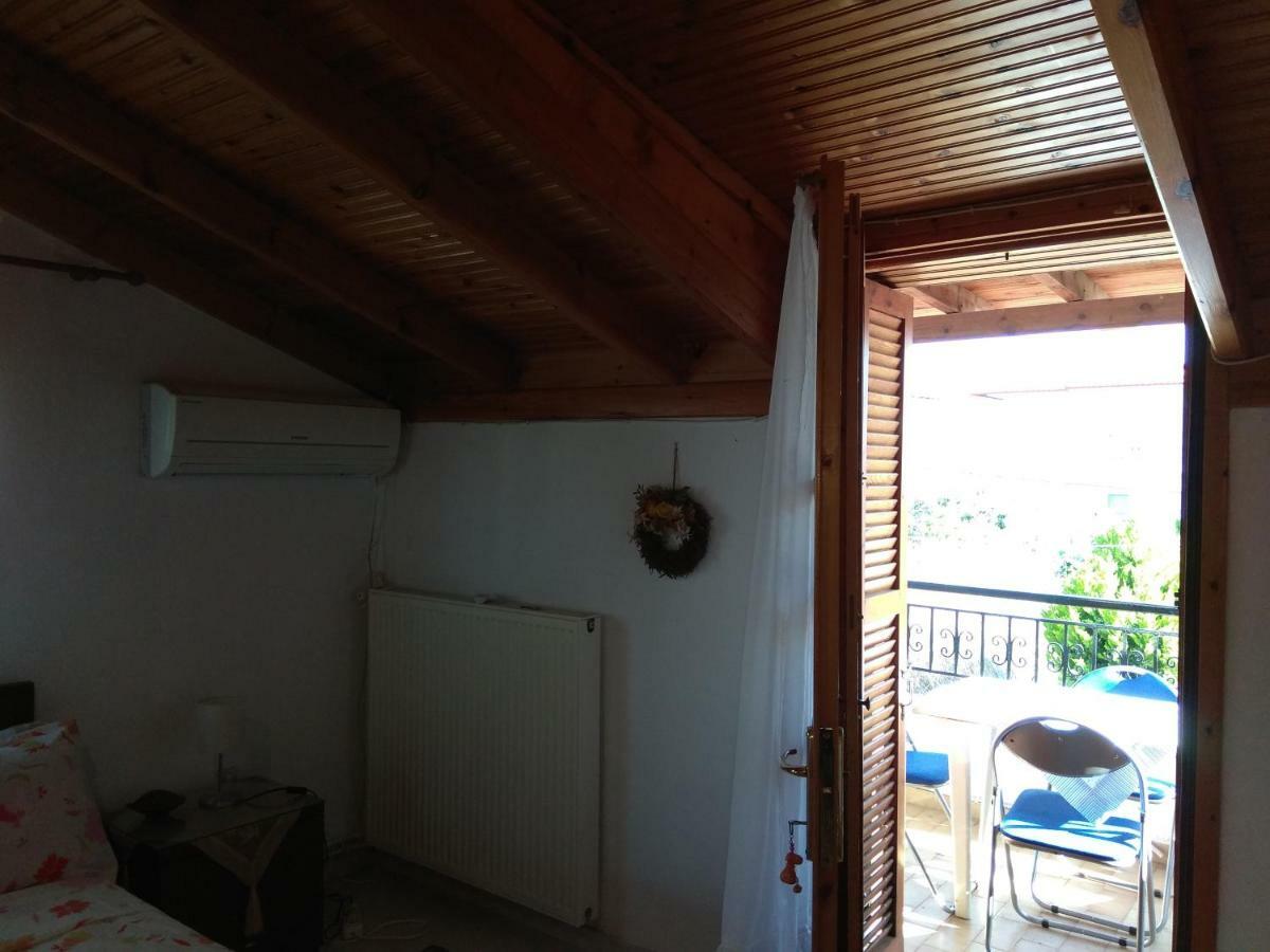Willa Family Seaside House In Mouries Paralia Dionisiou Zewnętrze zdjęcie